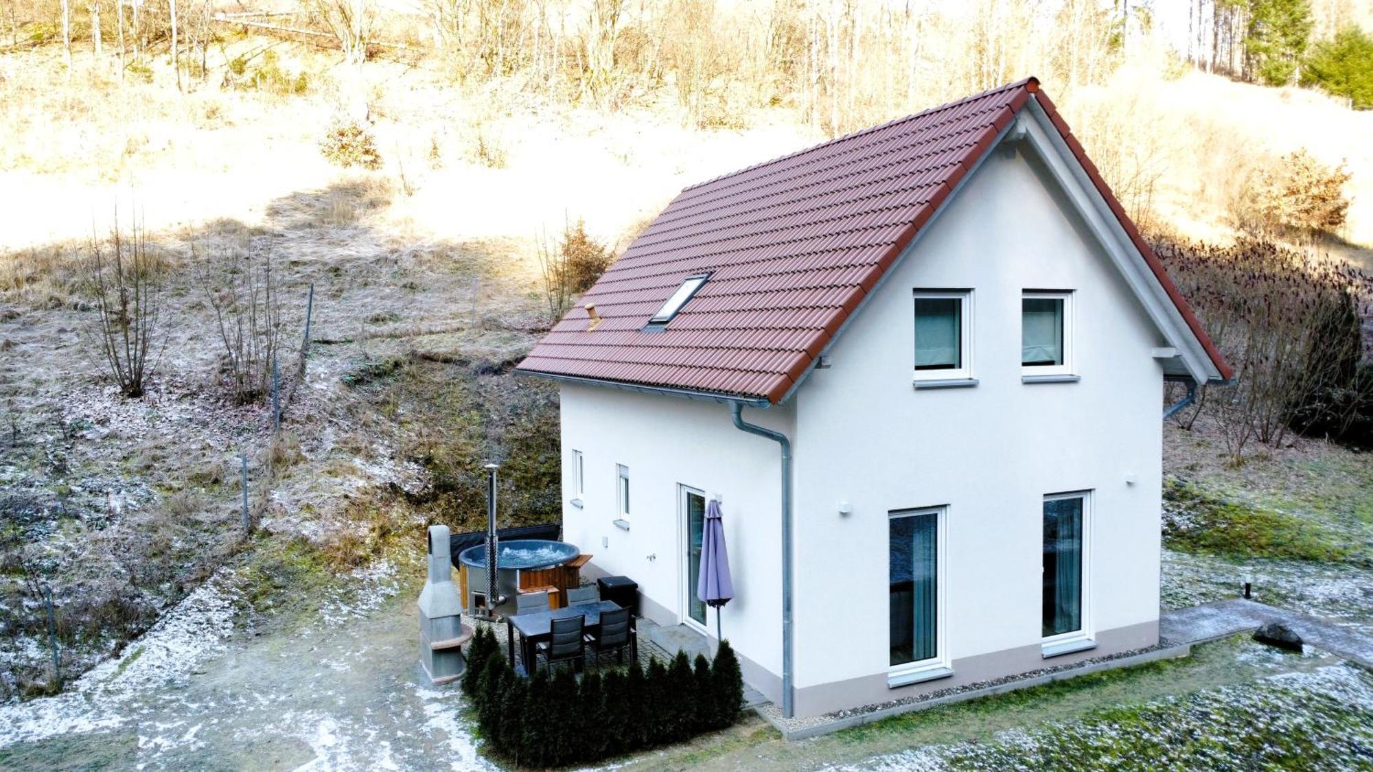 Frankenwald Chalets - Ferienhaus Mit Privaten Whirlpool Wilhelmsthal Exteriör bild